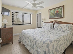 2 bedrooms, iron/ironing board, free WiFi, bed sheets - Beachfront 2BR/2BA condo on Marco Island with pool, WiFi, and beach access. (Marco Island)
