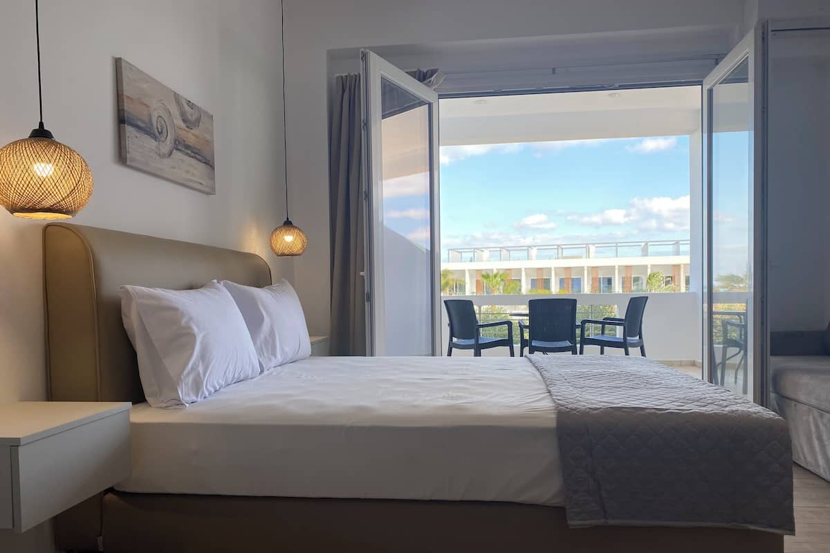 Studio Superior | Ljudisolering, resesÀng, gratis wi-fi och sÀngklÀder