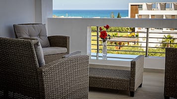 Panoramic Studio | Terrace/patio