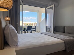 Superior Studio | Soundproofing, travel cot, free rollaway beds, free WiFi - Sunsea studios (Hersonissos)