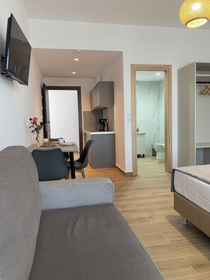 Studio Superior | Kedap suara, tempat tidur bayi, Wi-Fi gratis, dan seprai linen