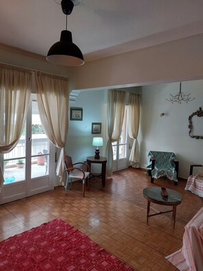 Classic Apartment, City View | Living area - Retro Stay Athens (Athens)