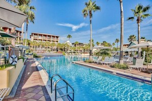 Pool - Beautifully Decorated, 2 King Master Suites Spacious Newer Home 6 Bikes & Tram Svc* `Oyster Manor` (Rosemary Beach)