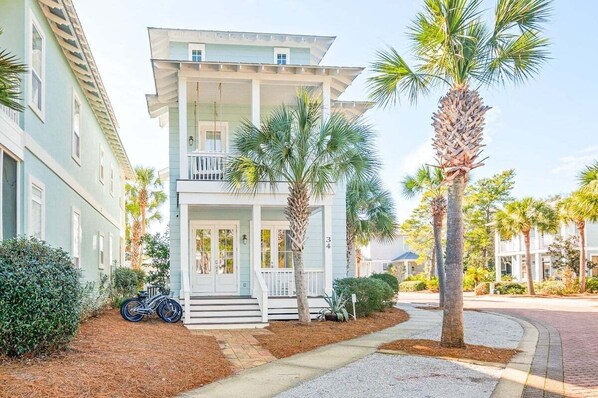 Exterior - Beautifully Decorated, 2 King Master Suites Spacious Newer Home 6 Bikes & Tram Svc* `Oyster Manor` (Rosemary Beach)