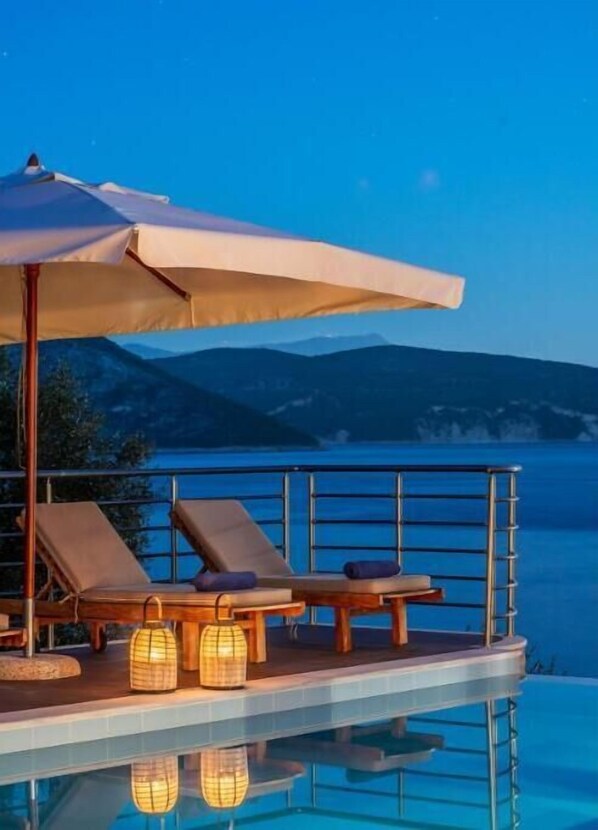 Pool - Seafront Marine Villa; Barefoot Elegance, 30 m from the shore (Evgiros)