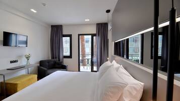 1 bedroom, in-room safe, desk, blackout drapes