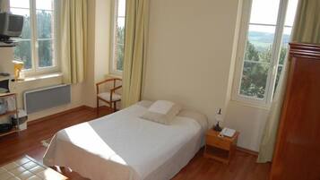 Bureau, Wi-Fi gratuit, draps fournis