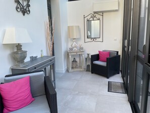 Interior - Maison de Charme Tout Proche Paris. Emplacement Idéal Pour les Sites Olympiques (Saint-Cloud)