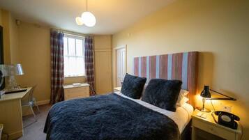 Standardrum | Skrivbord, mörkläggningsgardiner, strykjärn/strykbräda och gratis wi-fi