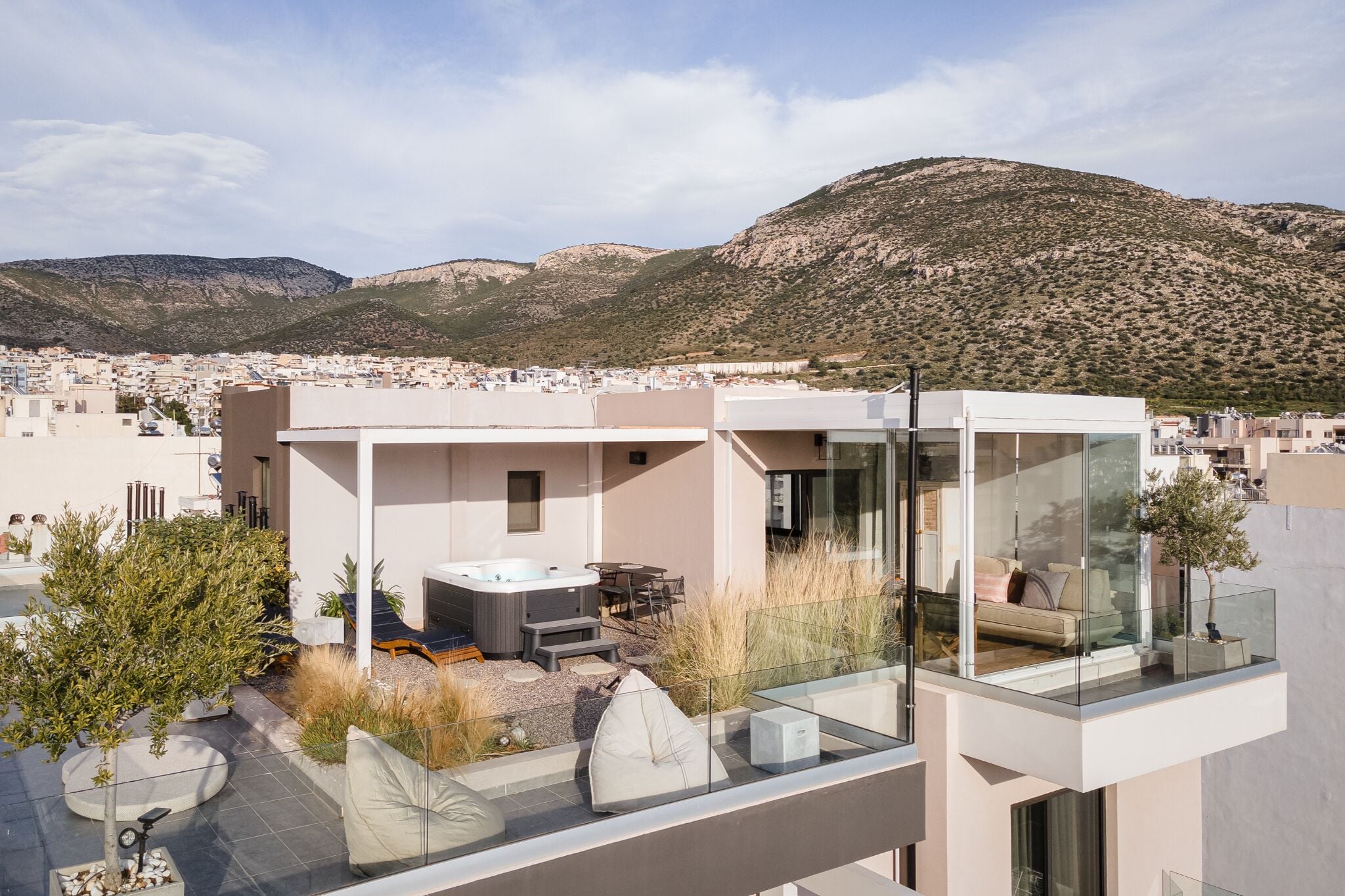 Tina de hidromasaje al aire libre