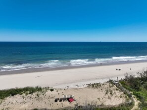 Beach nearby - Stunning Waterfront Views, Beach steps away! (Wellfleet)