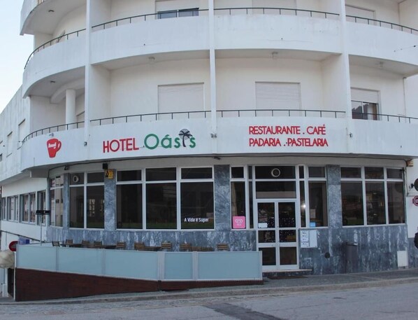 Front of property - Hotel Oásis (Santa Marta de Penaguião)