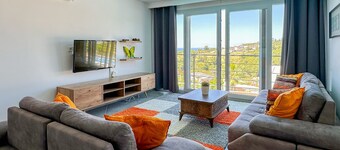 Lavender Poolside D3 – Stunning Seaview Apt with Private Pool & Terrace