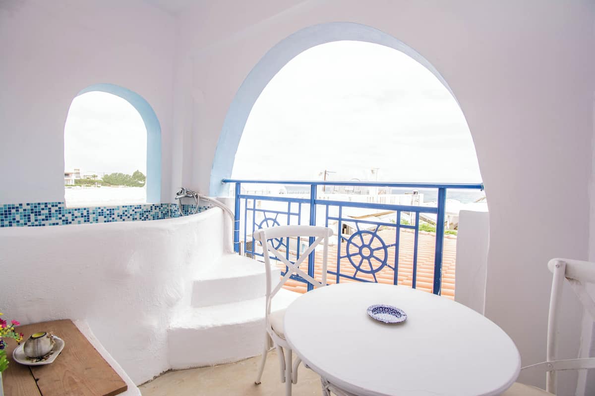 Deluxe Apartment, Jetted Tub | 1 bedroom, free WiFi