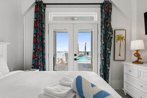 8 soverom, strykejern/-brett, wi-fi og sengetøy