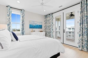8 bedrooms, iron/ironing board, WiFi, bed sheets - On The Rocks- Ocean Isle Beach (Ocean Isle Beach)
