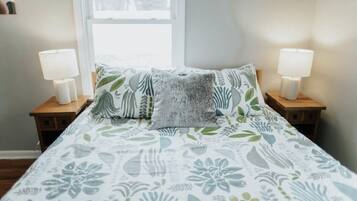 3 chambres, fer et planche à repasser, Wi-Fi, draps fournis