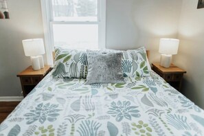 3 chambres, fer et planche à repasser, Wi-Fi, draps fournis