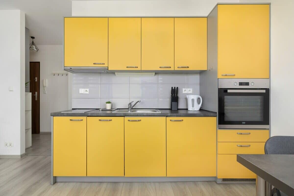 Kühlschrank, Ofen, Herdplatte, Geschirrspüler