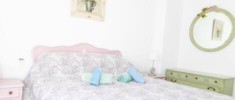 1 makuuhuone, ilmainen Wi-Fi, vuodevaatteet