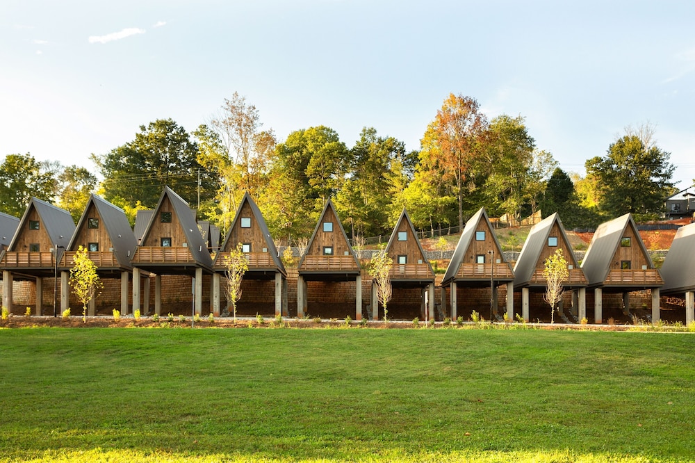Wrong Way River Lodge & Cabins by null