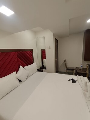 Deluxe Double Room | Room amenity - AR Residency (Mumbai)