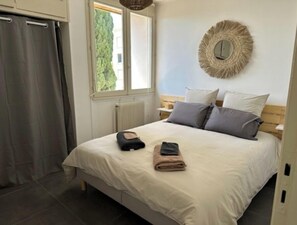 3 bedrooms, free WiFi, bed sheets - Maison Guyenne
Lovely, cosy house furnished with care and comfort (Béziers)
