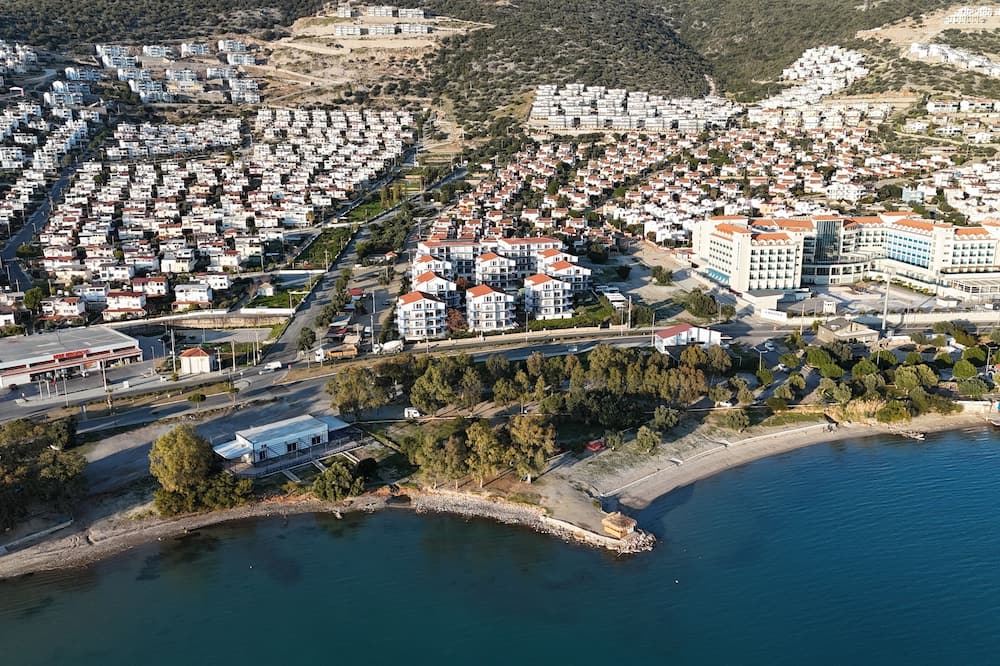 Luxury 2 Bedrooms Beachfront Apartments on the Sunny Turkish Riviera-C2 Ground