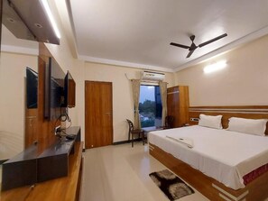 Deluxe Double Room | Soundproofing, bed sheets - Hotel blue stone (Kanthi)