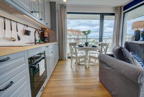 Departamento Confort | Tabla de planchar con plancha, wifi gratis y ropa de cama