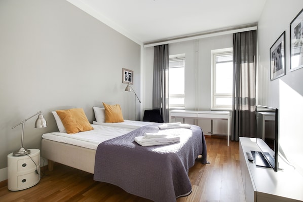 Basic Apartment | 2 bedrooms, iron/ironing board, cribs/infant beds, free WiFi - Kotimaailma Apartments Kamppi - 2BR (Helsinki)