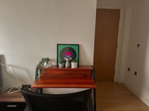 Apartment | 2 Schlafzimmer, Bügeleisen/Bügelbrett, kostenloses WLAN, Bettwäsche