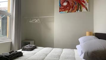 2 bedrooms, iron/ironing board, free WiFi, bed sheets