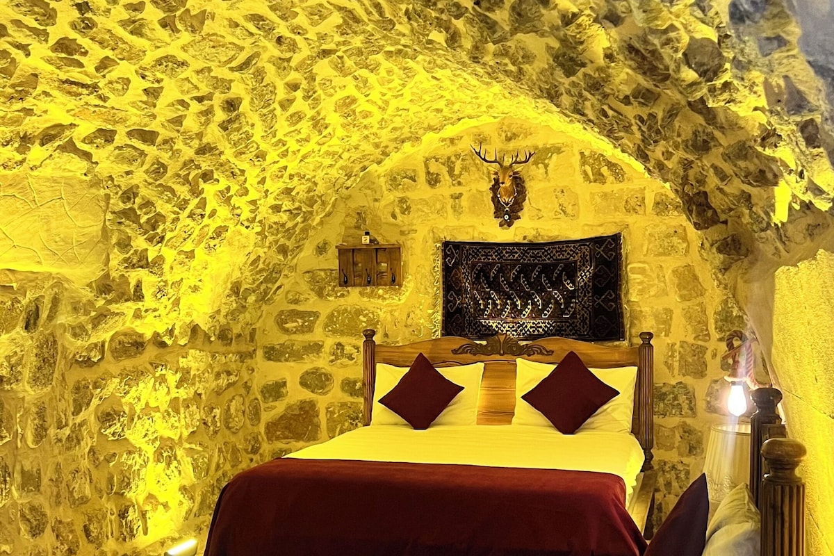 Family Room | Minibar, WiFi (free)