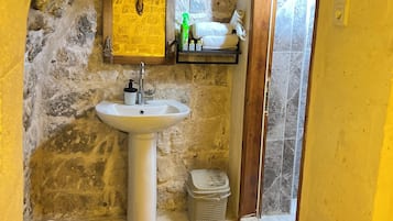 Quarto família | Banheiro | Chuveiro, toalhas de banho