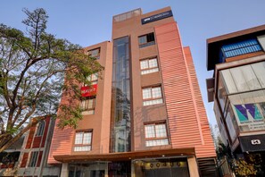 Front of property - Super OYO Townhouse La Casa Boutique (Bengaluru)