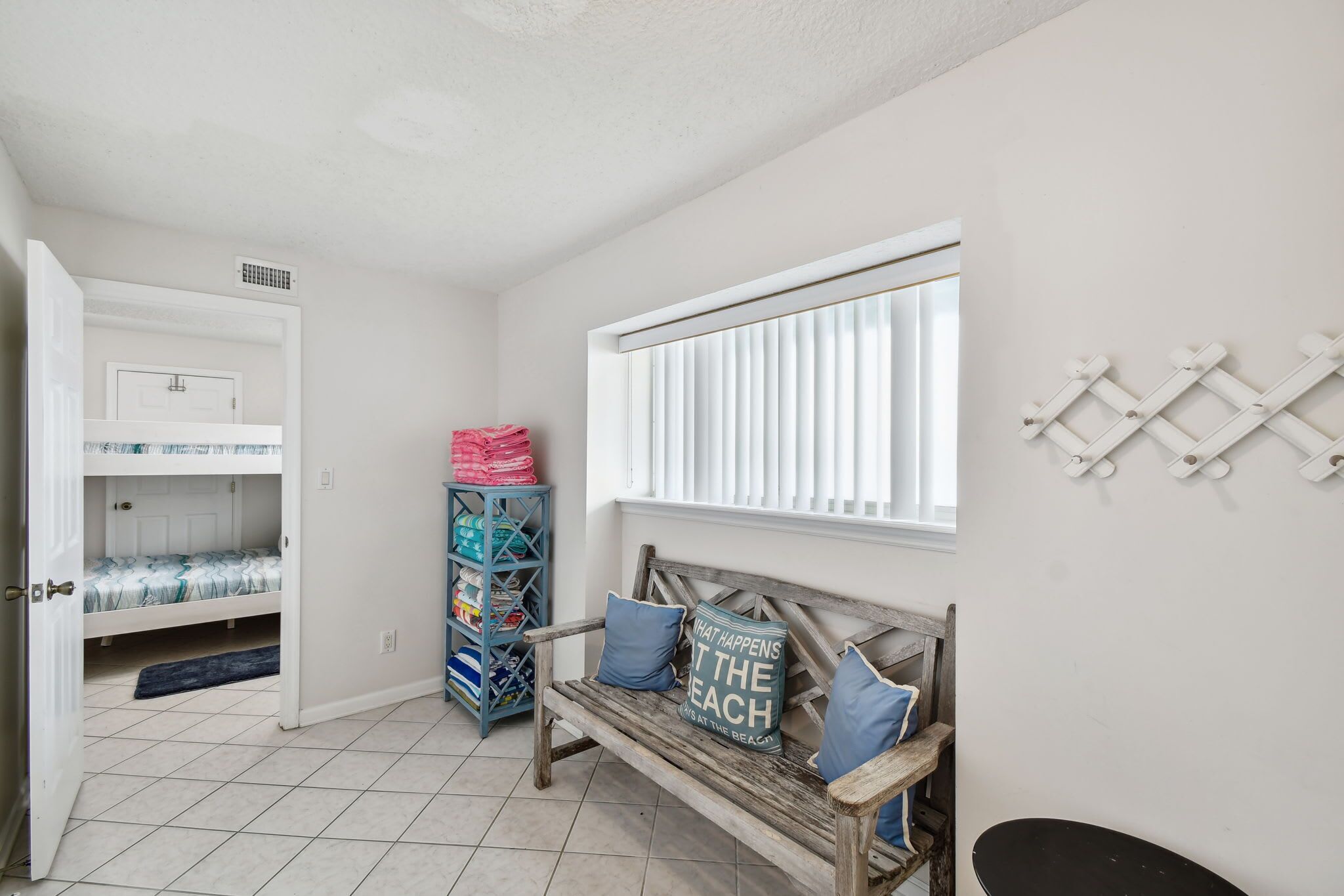 7 bedrooms, desk, iron/ironing board, travel crib