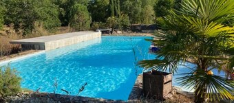 Grande Maison Avec Piscine Chauffée au Clos Caché!