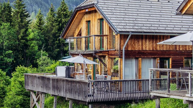 A wooden cabin with a balcony, surrounded by forest. - 025 W5 in St Georgen am Kreischberg (Sankt Georgen am Kreischberg)