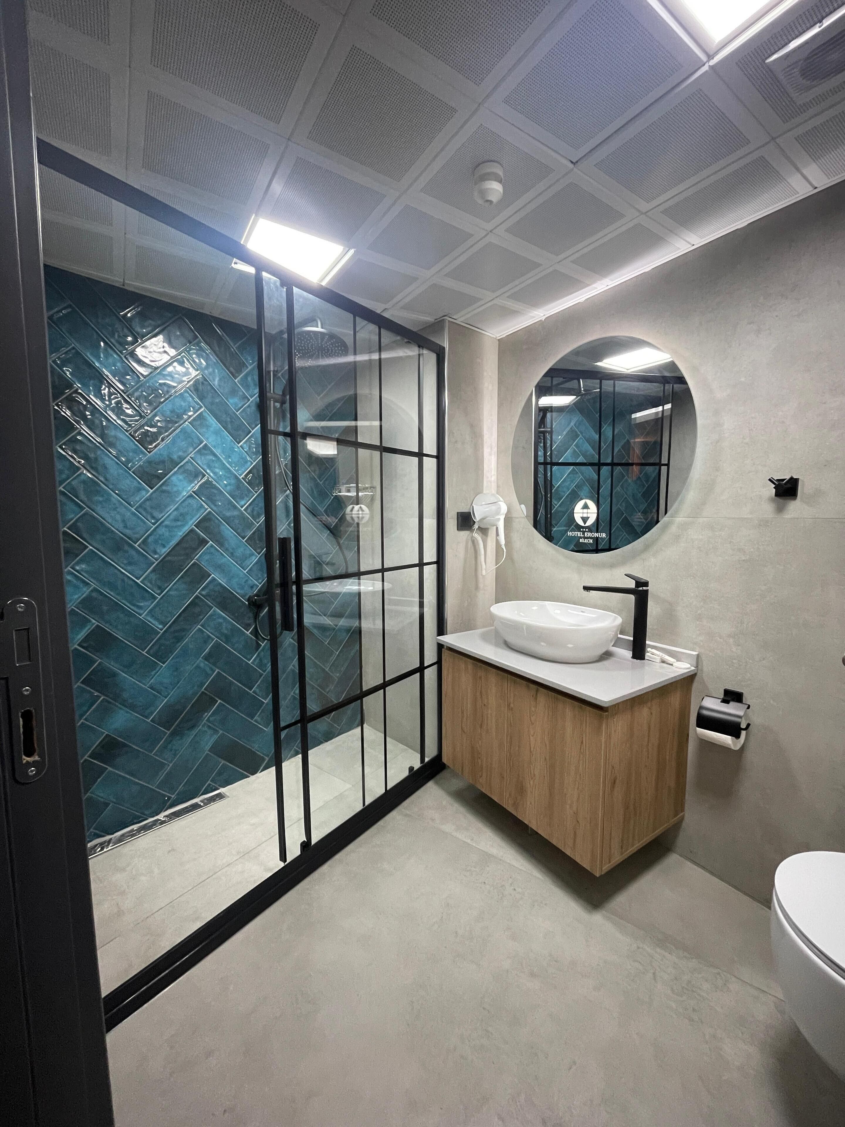 Luxury Room | Bilik Mandi | Selipar, tuala disediakan 