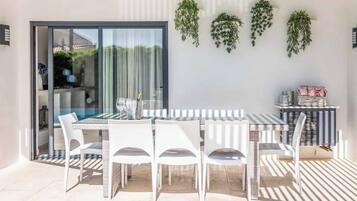 Villa (5 Bedrooms) | Interior
