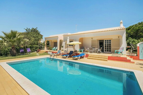 Villa (3 Bedrooms) | Front of property