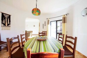 Dining - Villa Bento (Albufeira)