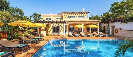 Villa (5 Bedrooms) | Interior