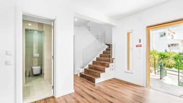 Villa (4 Bedrooms) | Interior