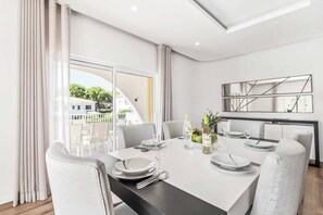 Villa (4 Bedrooms) | Interiör