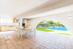 Villa (4 Bedrooms) | Exteriör