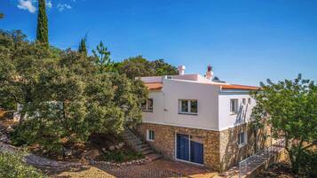 Stórt einbýlishús (3 Bedrooms) | Að innan