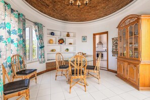 Villa (3 Bedrooms) | Innenbereich