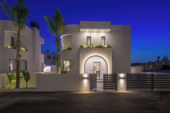 Villa (3 Bedrooms) | Exteriör